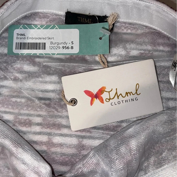 THML,Brandi,S, geometric Aztec pattern embordered,lined mini skirt - Picture 6 of 10